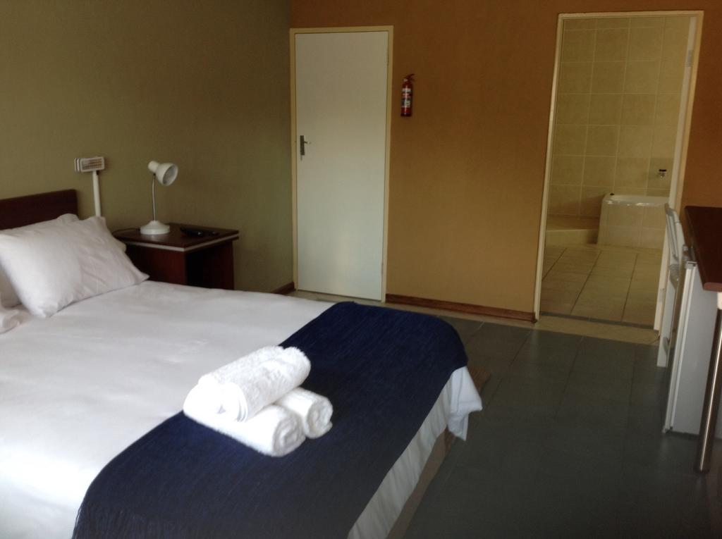 Amigos Bed & Breakfast - No Loadshedding Mbombela Zimmer foto